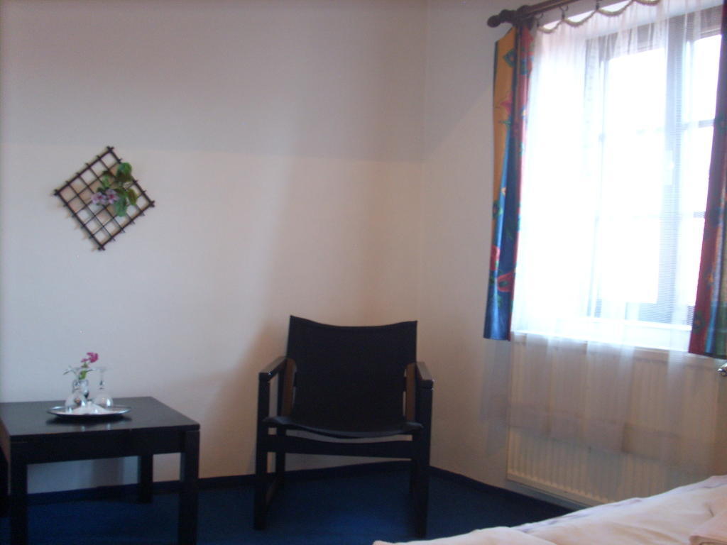 Hotel Parkan Prachatice Oda fotoğraf